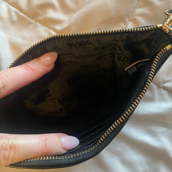 MK wristlet - Picture 3 of 4